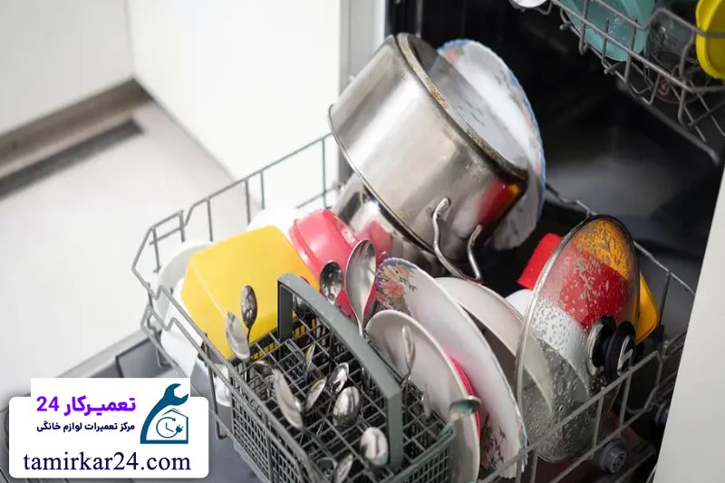 علت باقی ماندن لکه روی ظروف پس از شستشو 